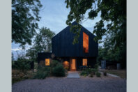 Black Timber House Rodmell Hapa Architects